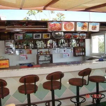Arti Sahin Apart & *